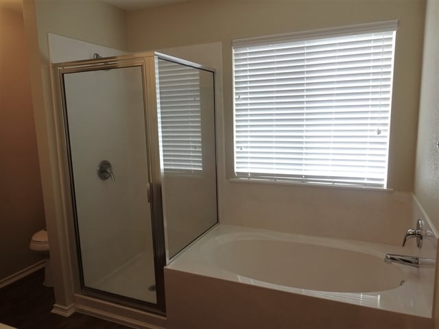 Building Photo - 224 Tolcarne Dr