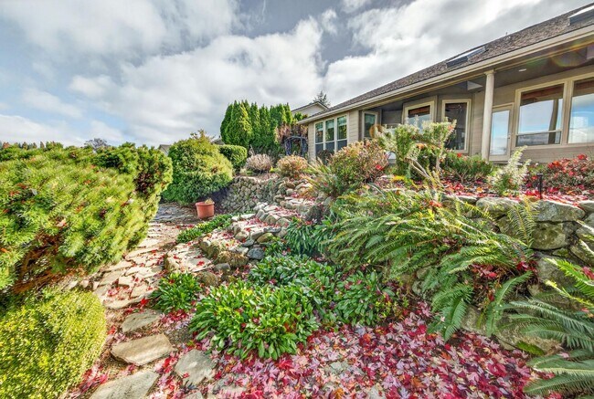 Building Photo - 460 Robert Trent Jones Blvd