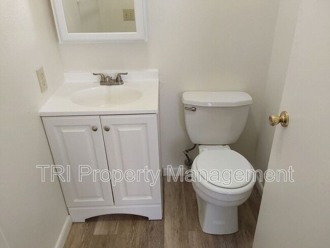 Building Photo - 2503 27th St