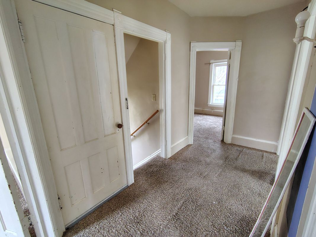 Building Photo - 2331 Midland Ave