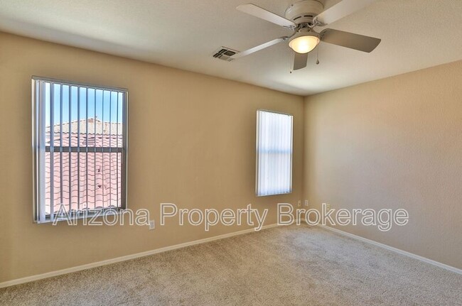 Building Photo - 1186 S Fresno Ct