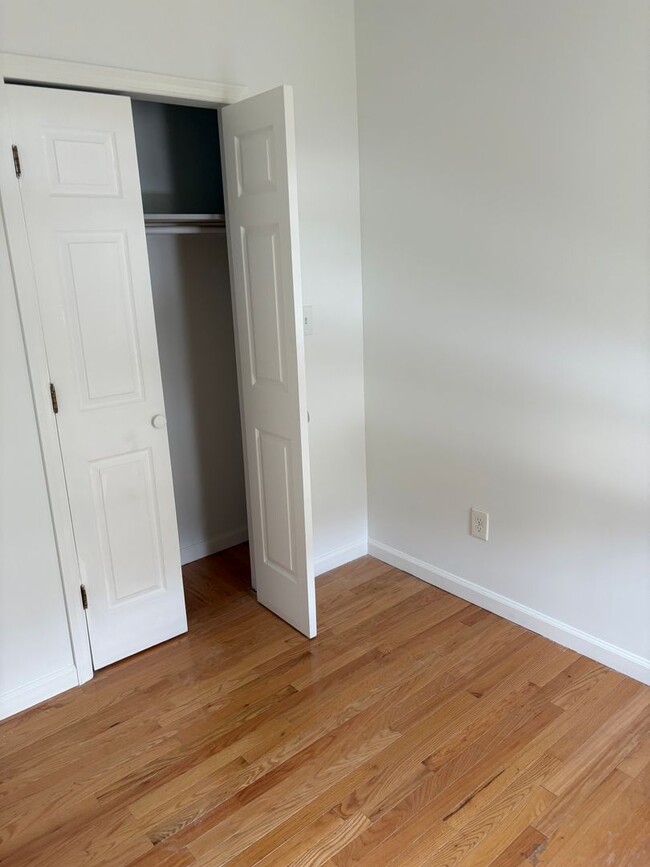 Building Photo - 27 Lansing St