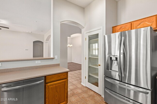 Building Photo - 13508 W Alvarado Dr