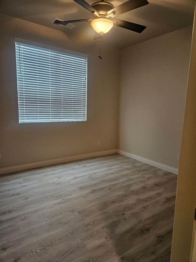 Building Photo - JESS RANCH - 3 BEDROOM