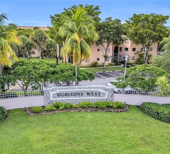 Building Photo - 8760 SW 133rd Avenue Rd