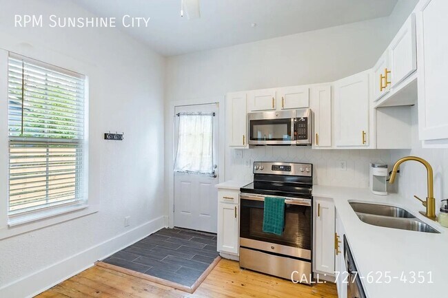 Building Photo - 2812 N 27th St