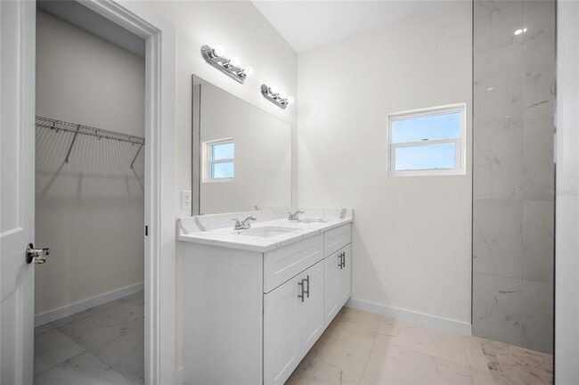 Building Photo - 13 Polar Ct