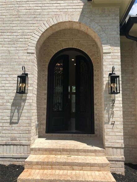Building Photo - 217 Laura Lake Rd