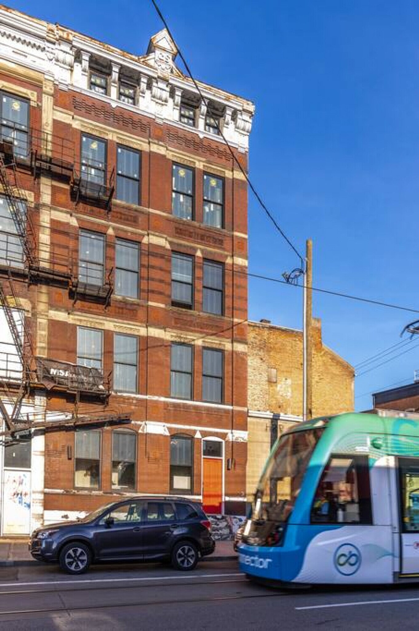 Building Photo - 1906 Elm St