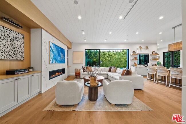 Building Photo - 15645 Woodvale Rd