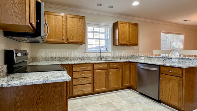 Building Photo - 3 BD/2 BA LUXURY GOLF COMMUNITY/$2,800 per...