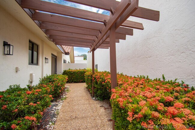 Building Photo - 21440 Campo Allegro Dr