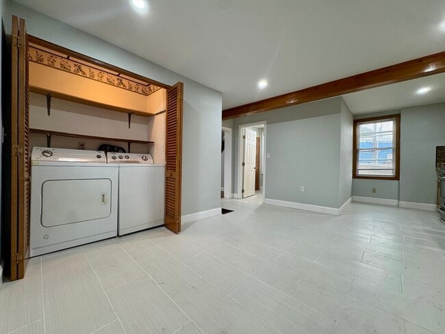 Building Photo - 17 Cedar Ct