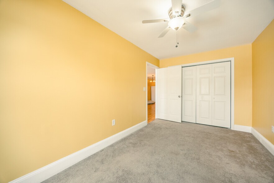 Building Photo - 426 Mount Hope St