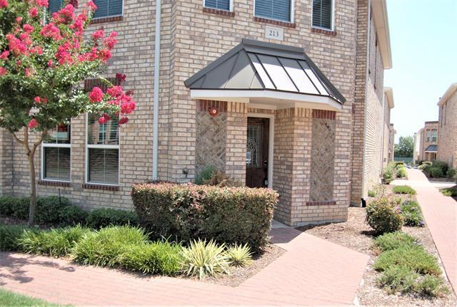 Building Photo - 213 Lily Ln