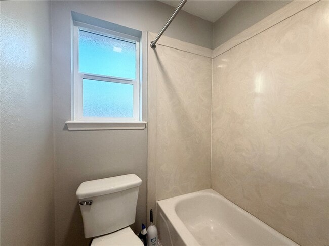 Building Photo - 22315 Waynoka Rd