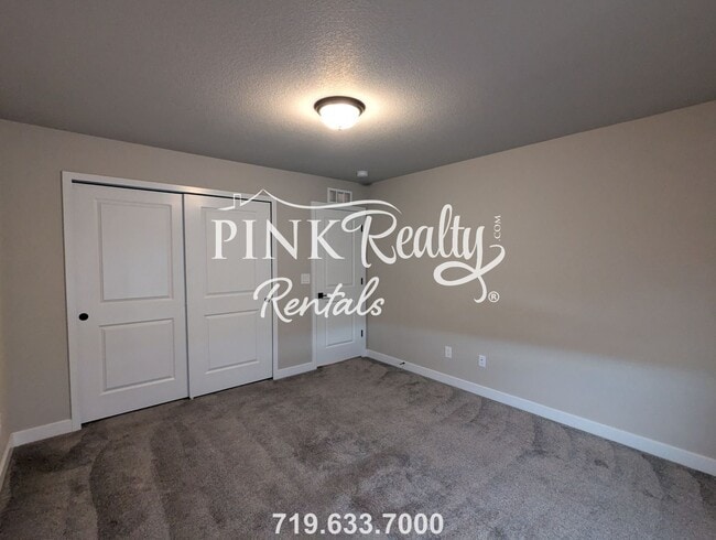 Building Photo - 6259 Godwit Ln