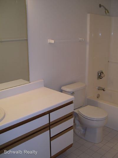 Building Photo - 5223 Spring St