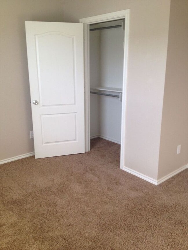 Building Photo - Coming Soon: 2 Bedroom, 2 Bathroom Duplex in Lindale!