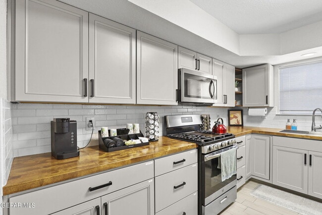 Building Photo - 5059 Crystal Sands Ct