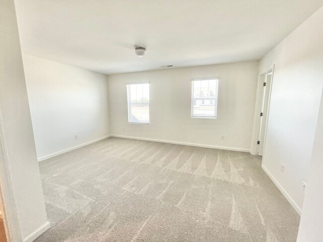 Building Photo - BEAUTIFUL 3 Bedroom Townhome minutes from I-85 -Concord Lakes AVAILABLE NOW