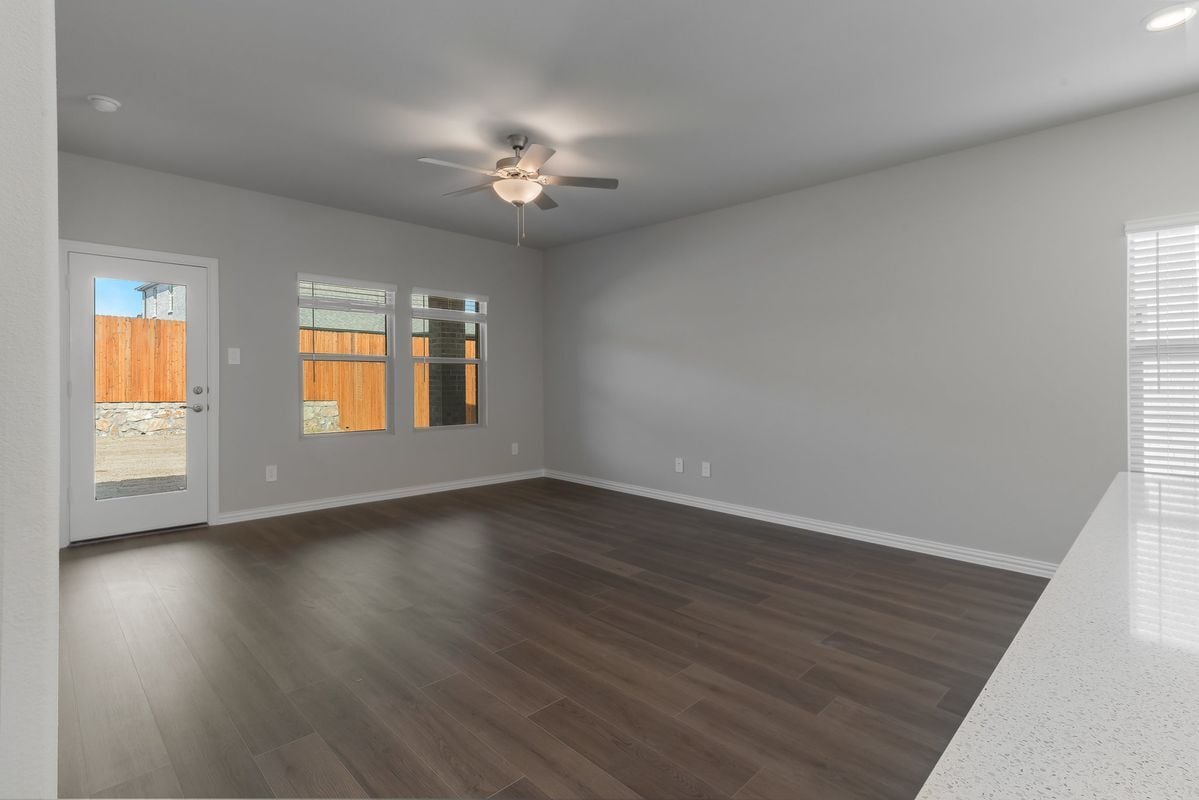 Building Photo - 818 Honeydew Ln