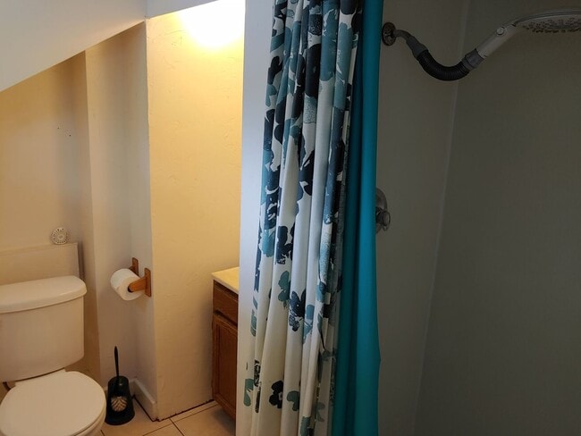 Building Photo - Downtown Loft Apartment on E Sherman Ave l...