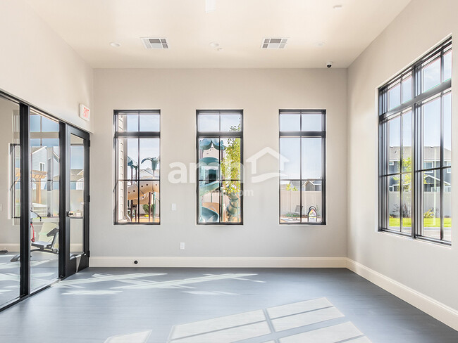 Building Photo - 1417 N Garnet Creek Ave