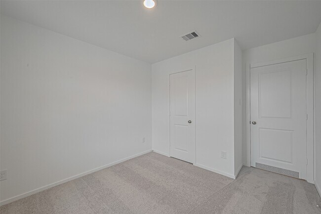 Building Photo - 28930 Rustic Windmill Wy