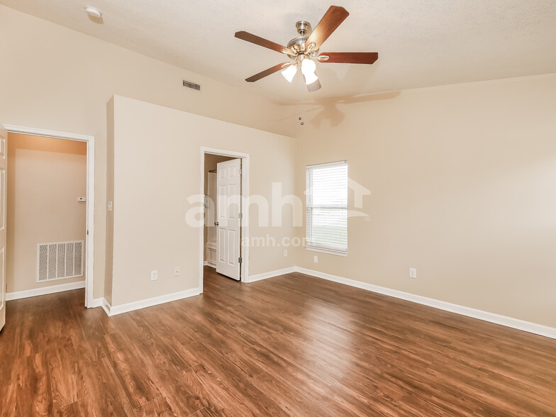 Building Photo - 2063 Meridian Springs Ln