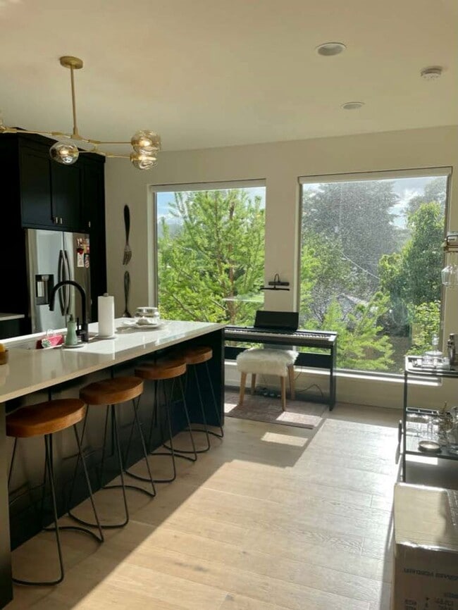 Building Photo - 1130 SE Tenino St