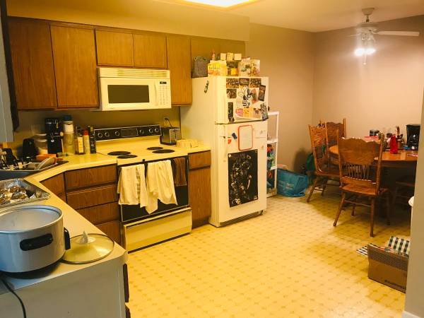 Building Photo - 313 Woodside Dr