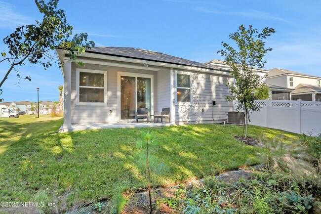 Building Photo - 404 Thistleton Wy