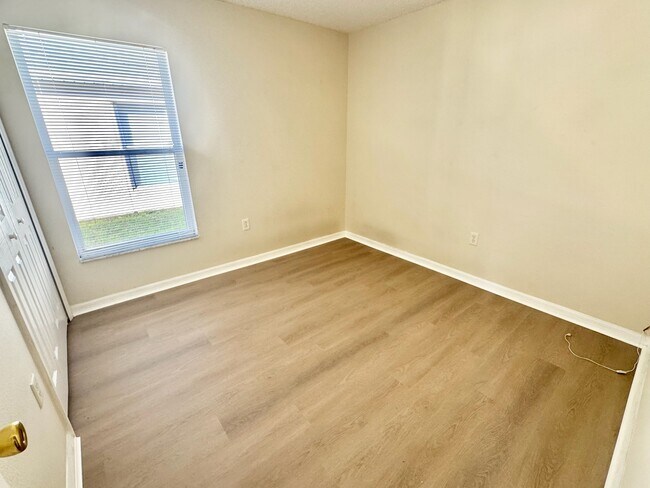 Building Photo - 1317 Casterton Cir