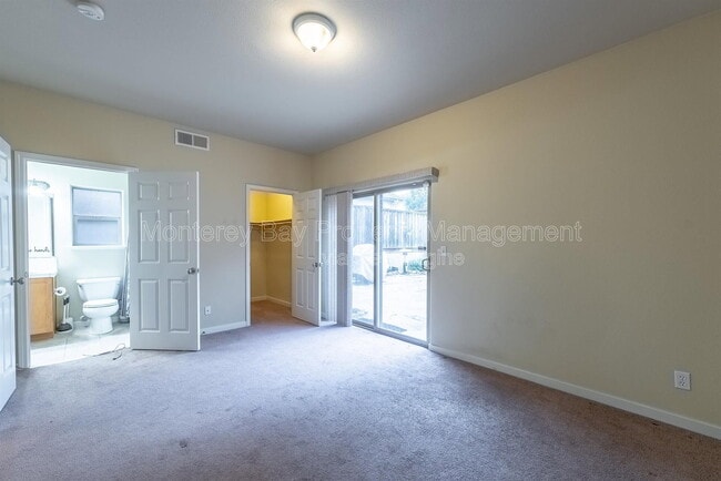 Building Photo - 594 Lopez Ave