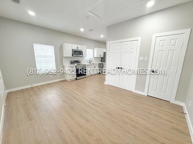 Building Photo - 6534 Myrtle St