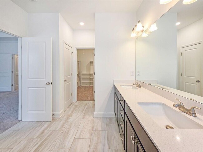 Building Photo - 5316 Briggs St