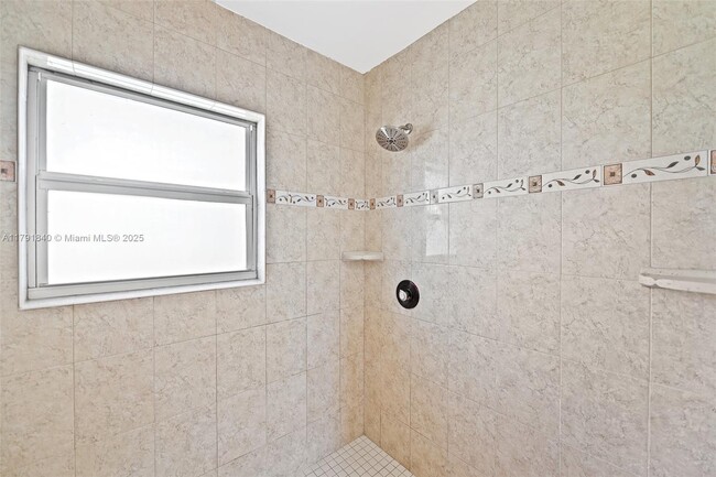 Building Photo - 14531 Hampton Pl