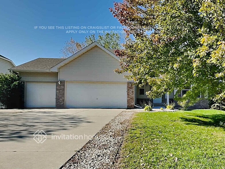 Primary Photo - 828 Bridle Creek Dr