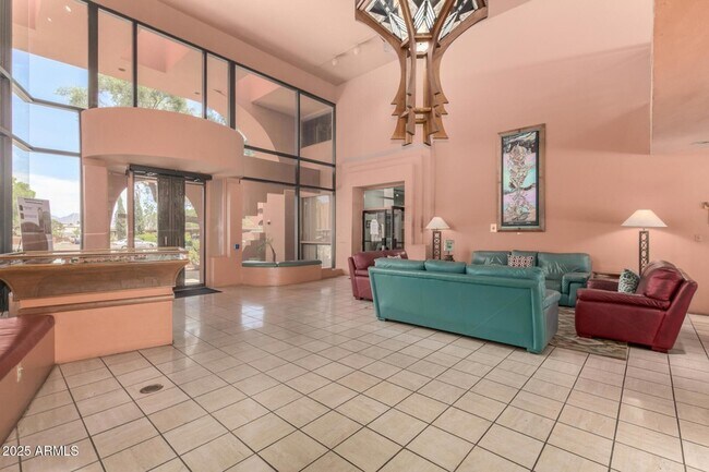 Building Photo - 4303 E Cactus Rd