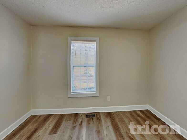 Building Photo - 812 Danley Ln