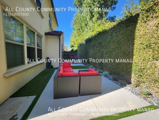 Building Photo - 43 Los Indios