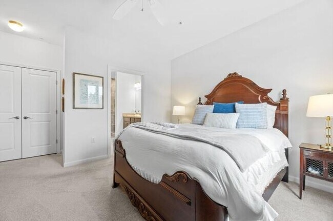 Building Photo - 1 Mariner's Wy