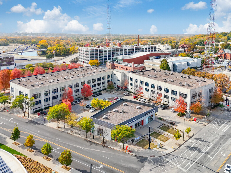 Primary Photo - Gateway Lofts