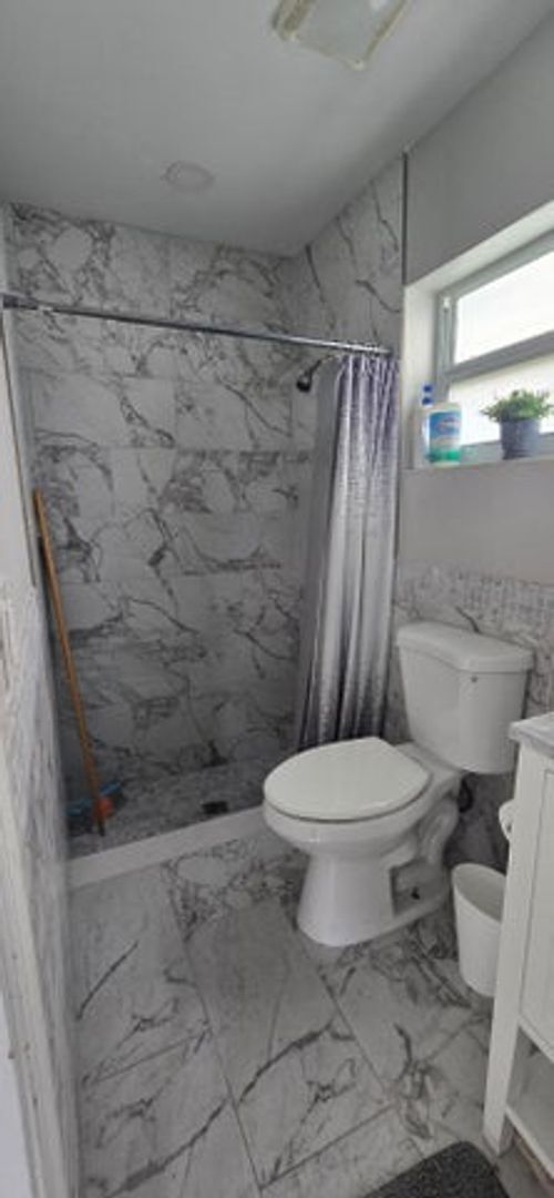 Building Photo - 288 NW 89th Ave