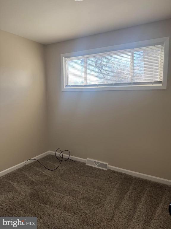 Building Photo - 100 Garfield Ct