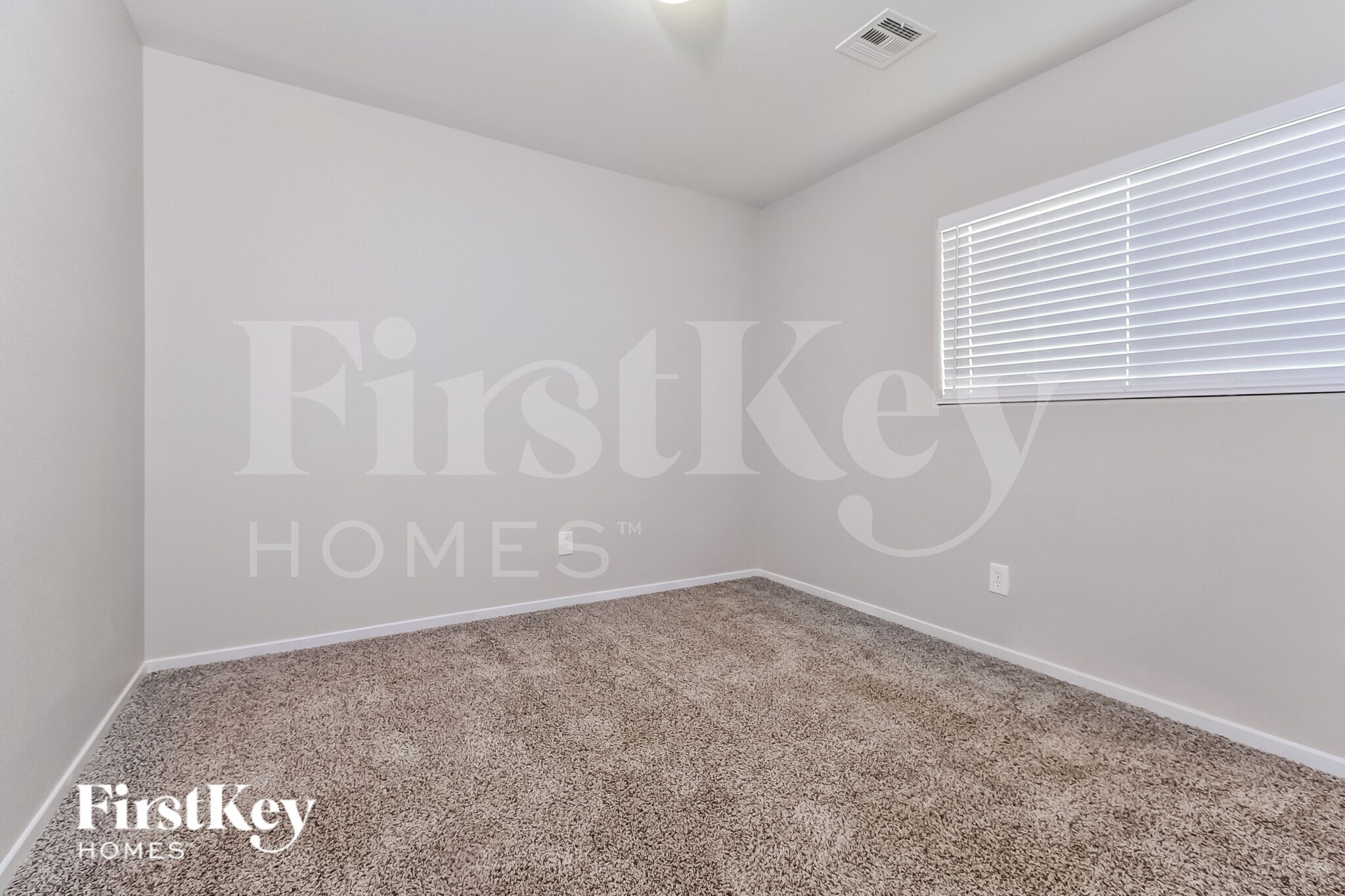 Building Photo - 452 Redruth Dr