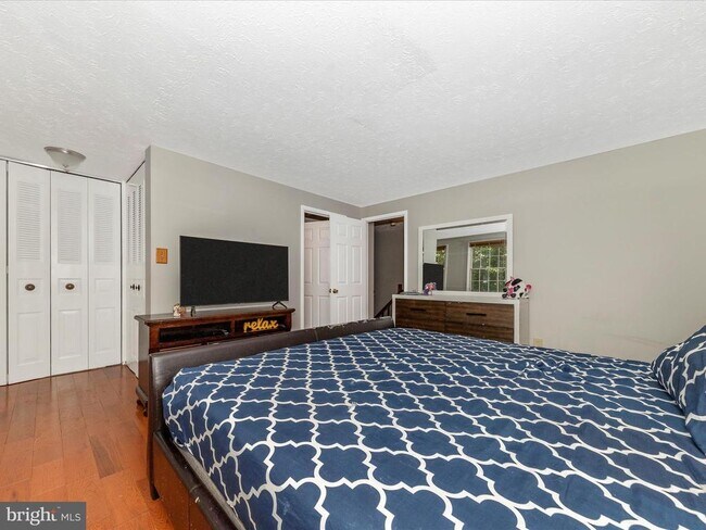 Building Photo - 12461 Quail Woods Dr