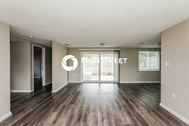 Building Photo - 3 Bedroom Pet-Friendly Home in Port Richey, FL with Main Street Renewal