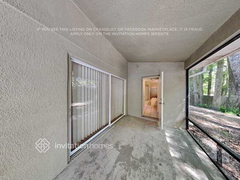 Building Photo - 1402 Whispering Woods Way